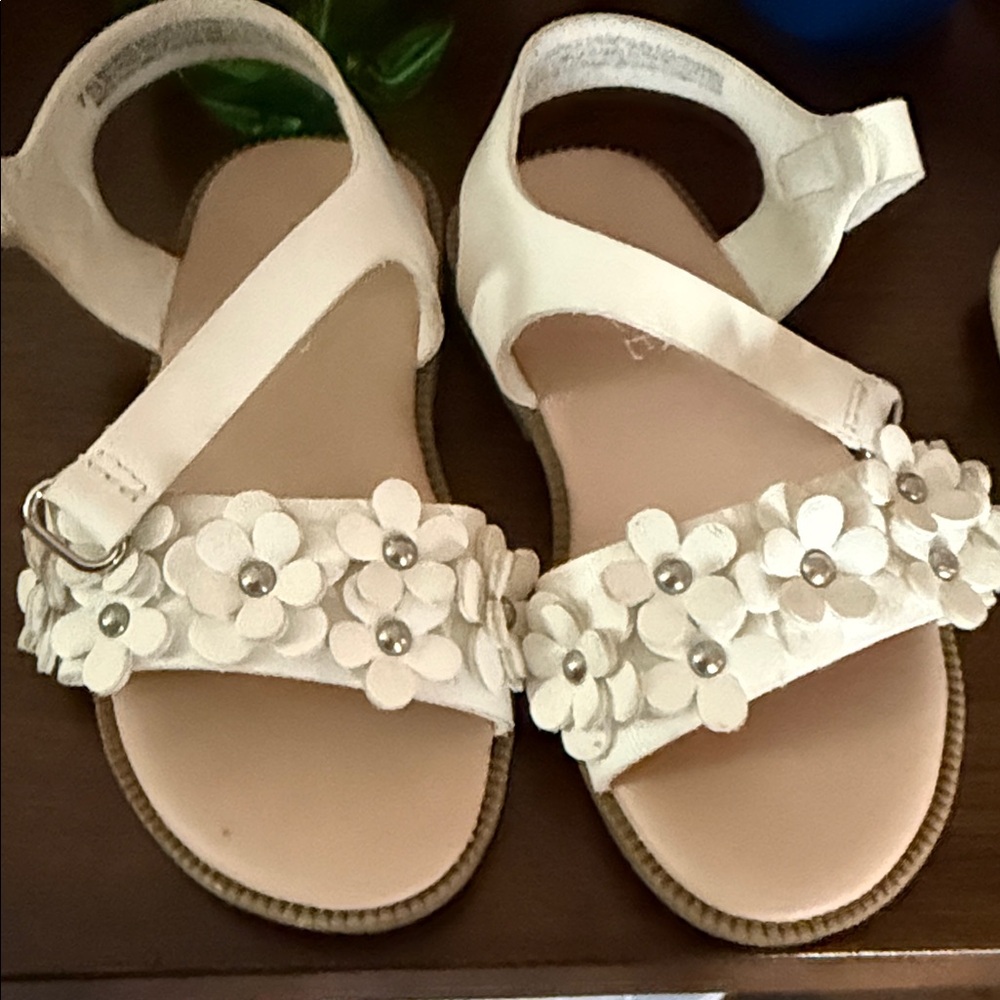 The Children's Place White Floral Sandals